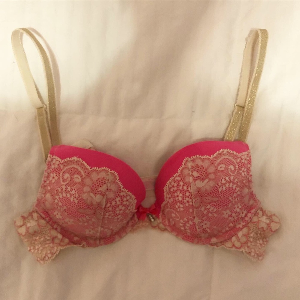 Victoria’s Secret Lace Push-Up Bra